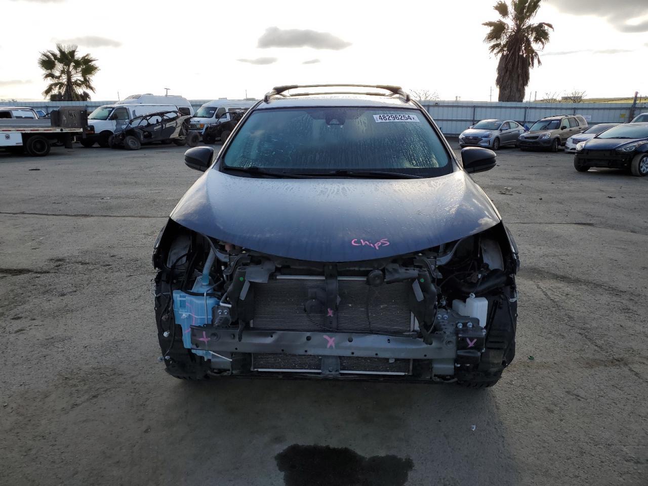 2018 TOYOTA RAV4 LE - Image 5