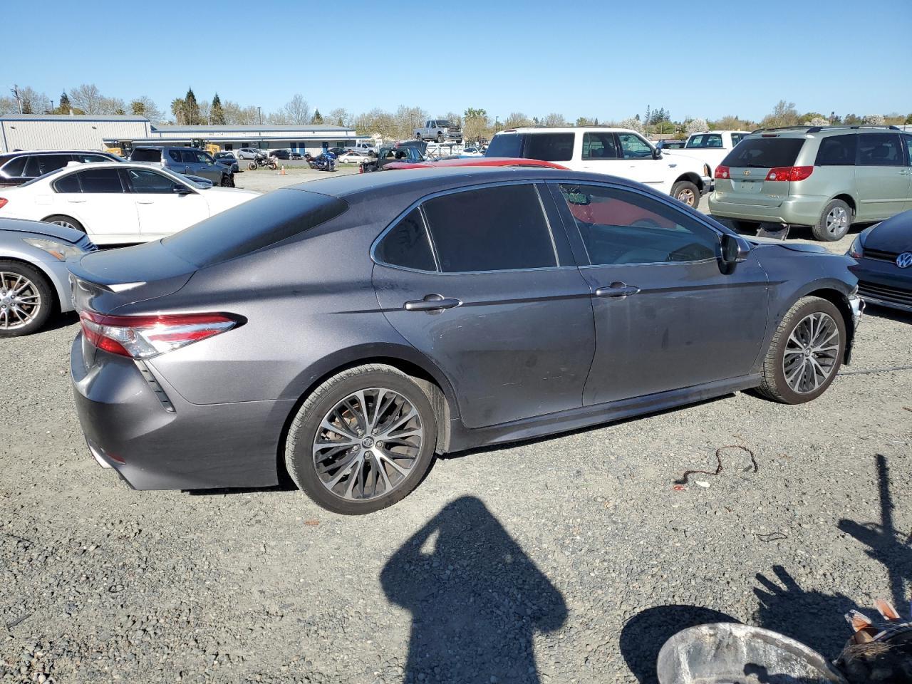 2018 TOYOTA CAMRY L - Image 3