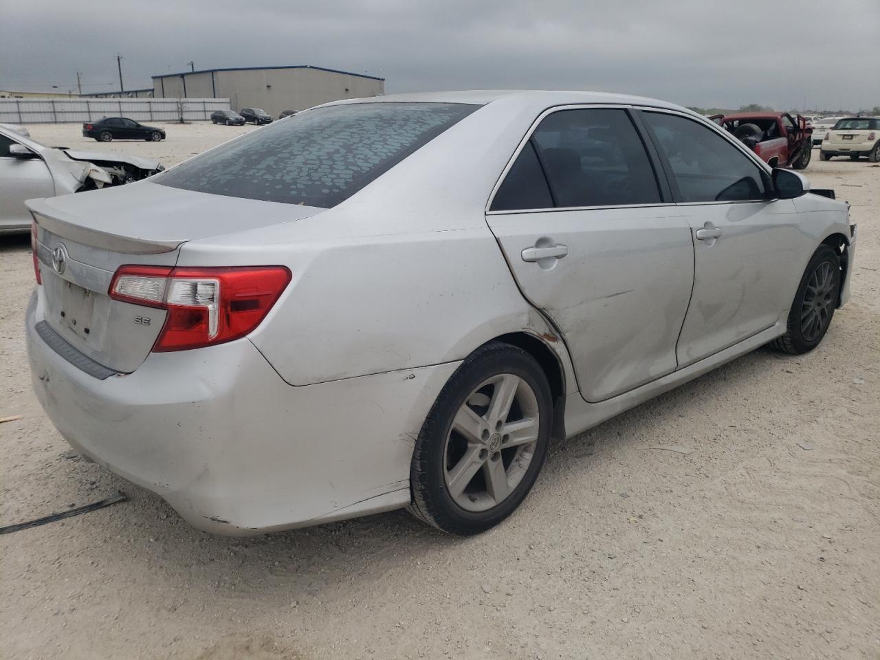 2012 TOYOTA CAMRY BASE - Фото 3
