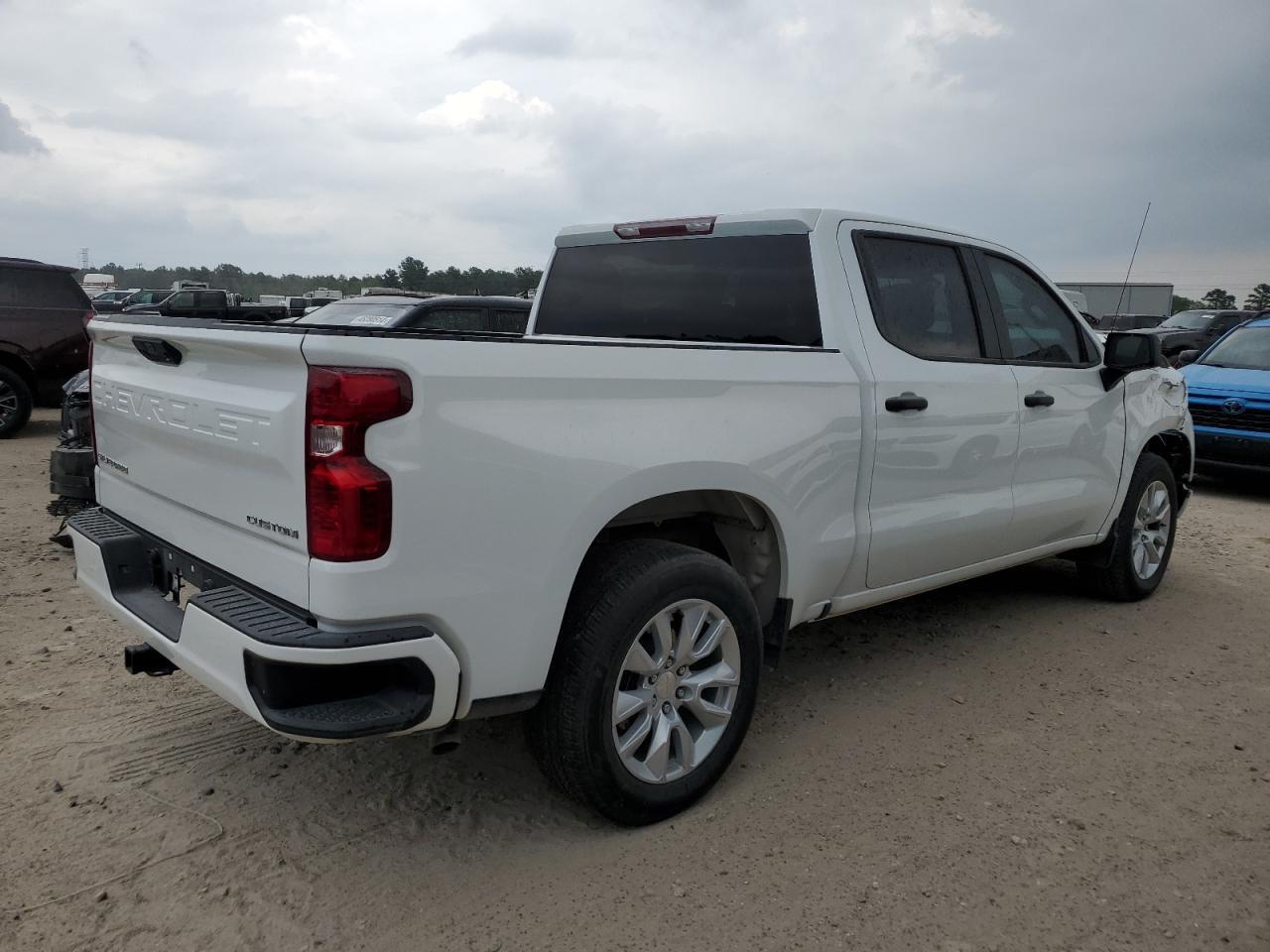 2023 CHEVROLET SILVERADO - Image 4
