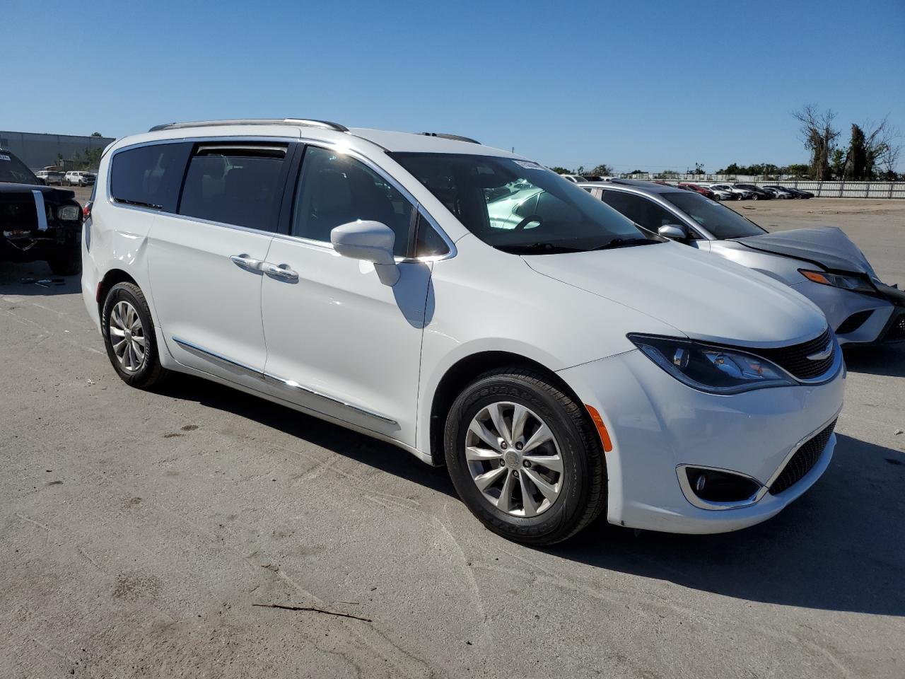 2017 CHRYSLER PACIFICA T - Фото 4