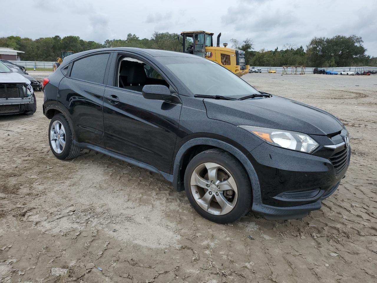 2018 HONDA HR-V LX - Image 4
