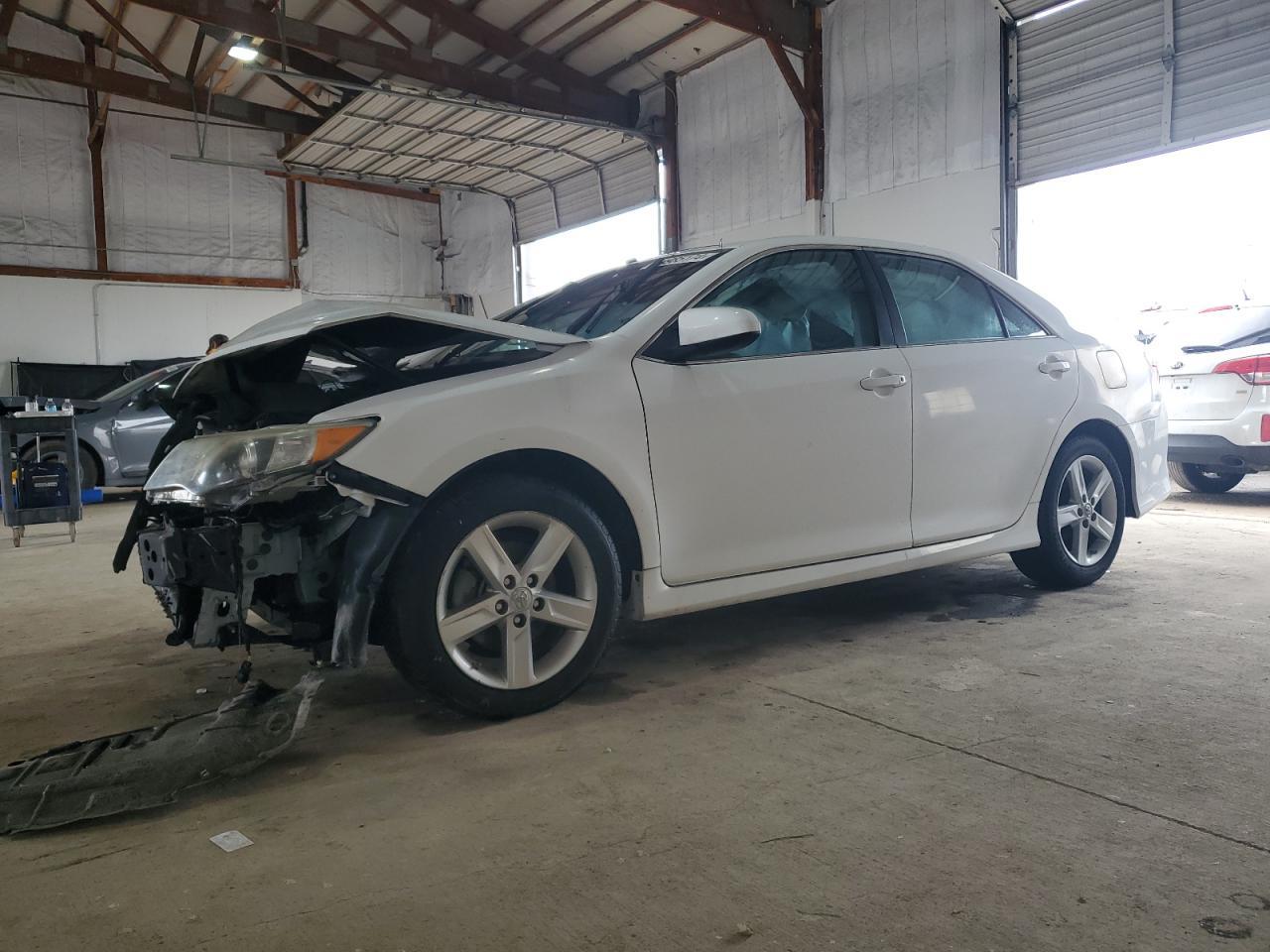 2014 TOYOTA CAMRY L