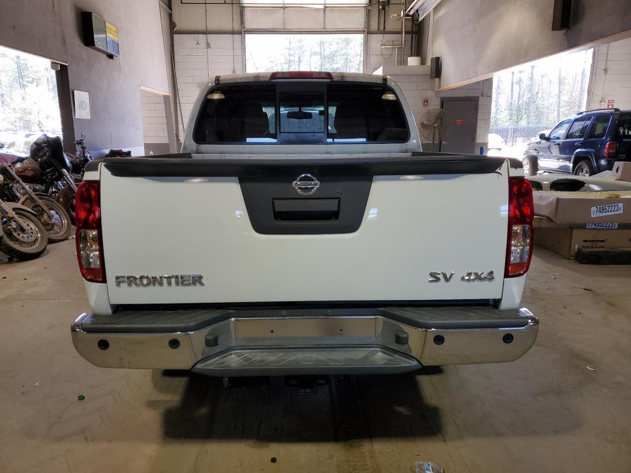 2019 NISSAN FRONTIER S - Фото 6