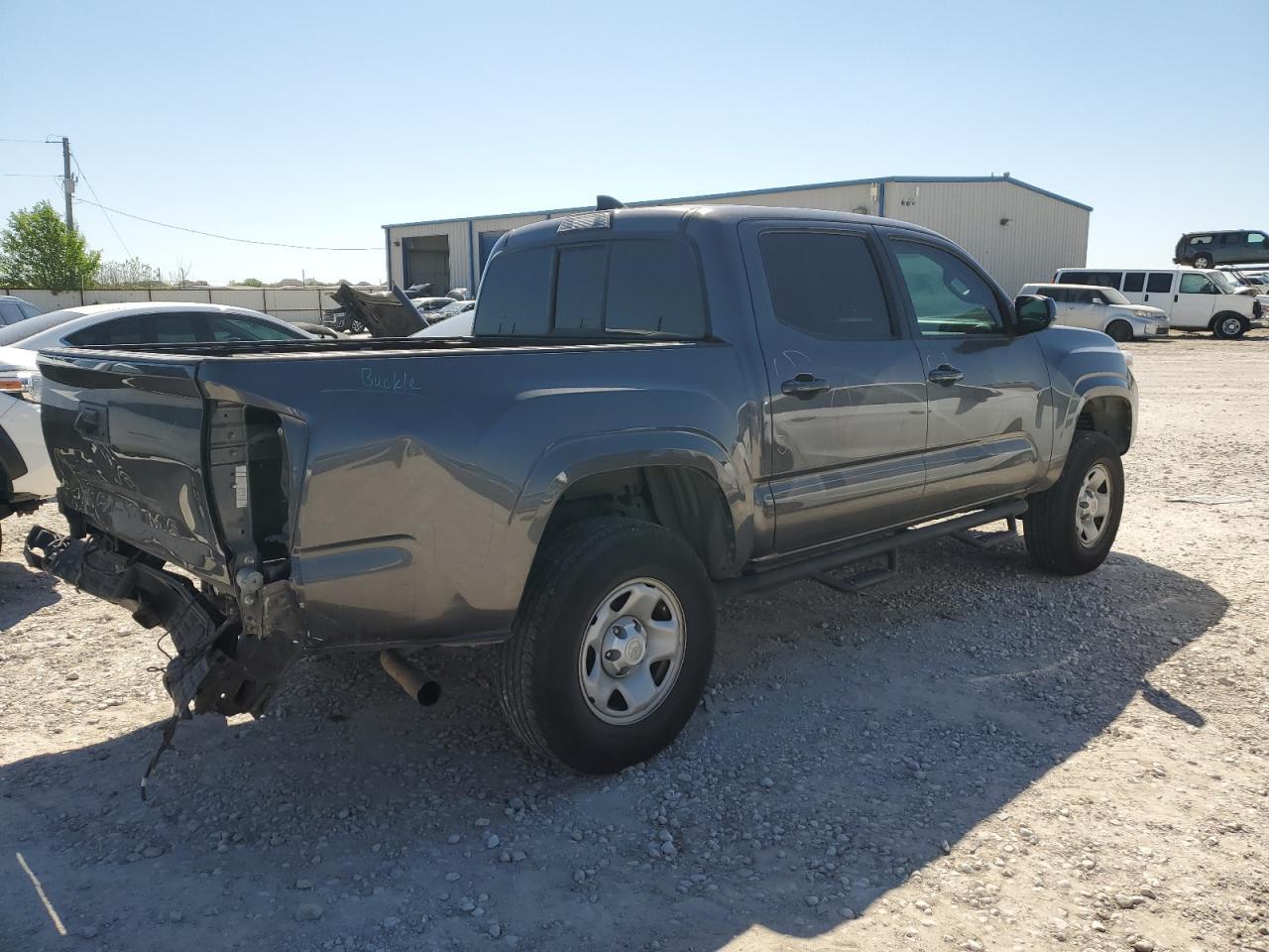 2017 TOYOTA TACOMA DOU - Фото 3
