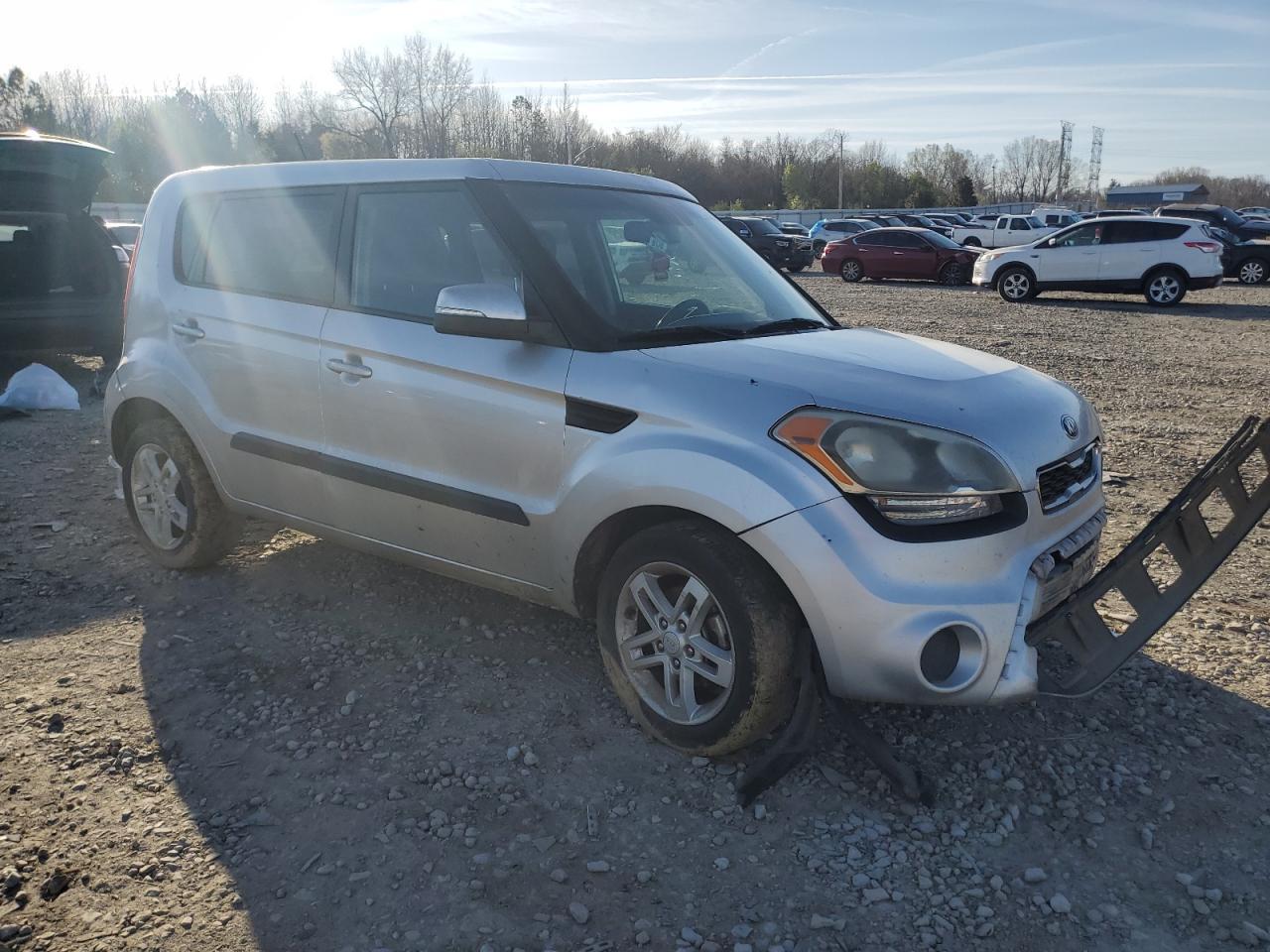 2013 KIA SOUL + - Image 4