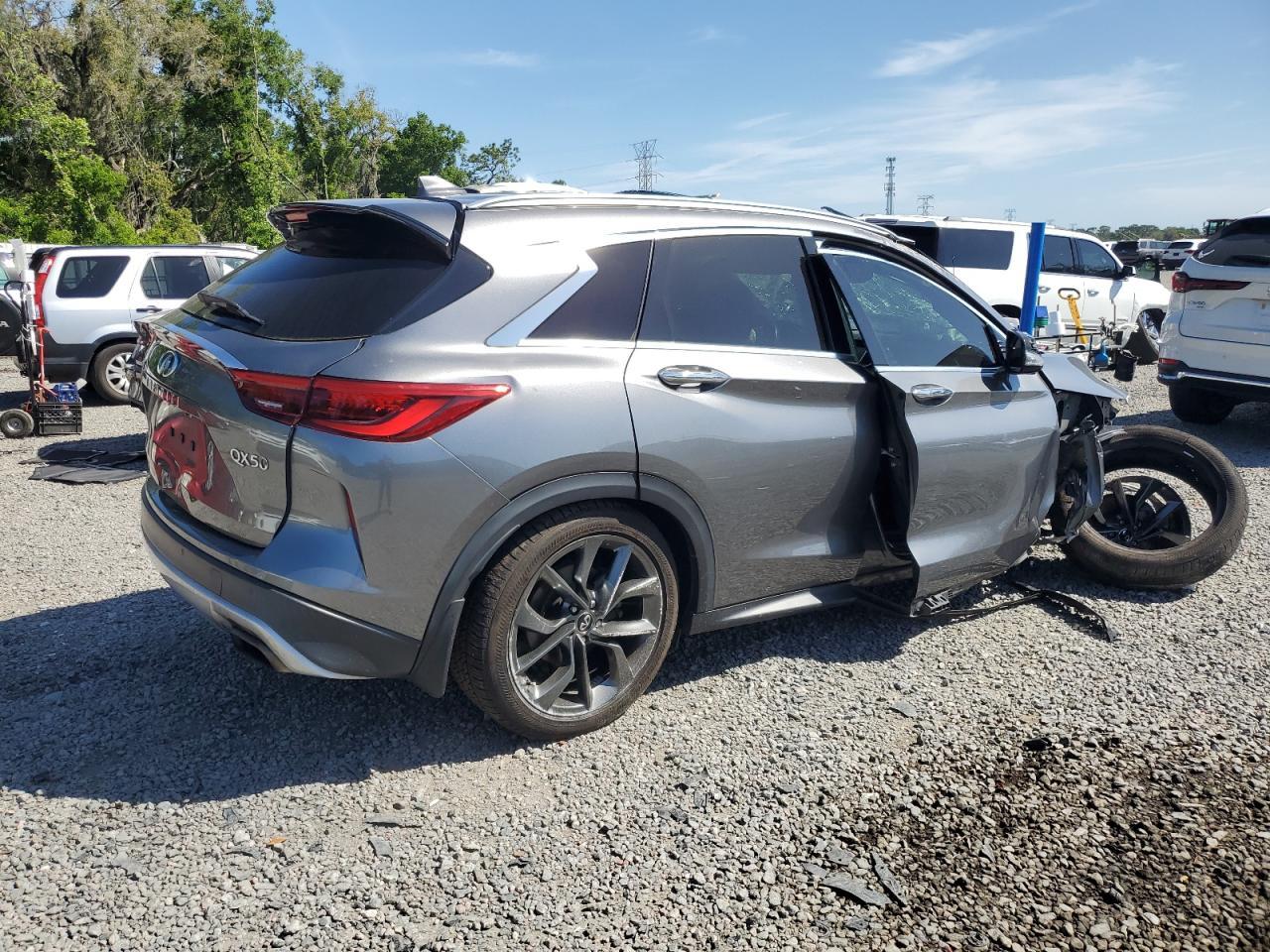 2019 INFINITI QX50 ESSEN - Image 3