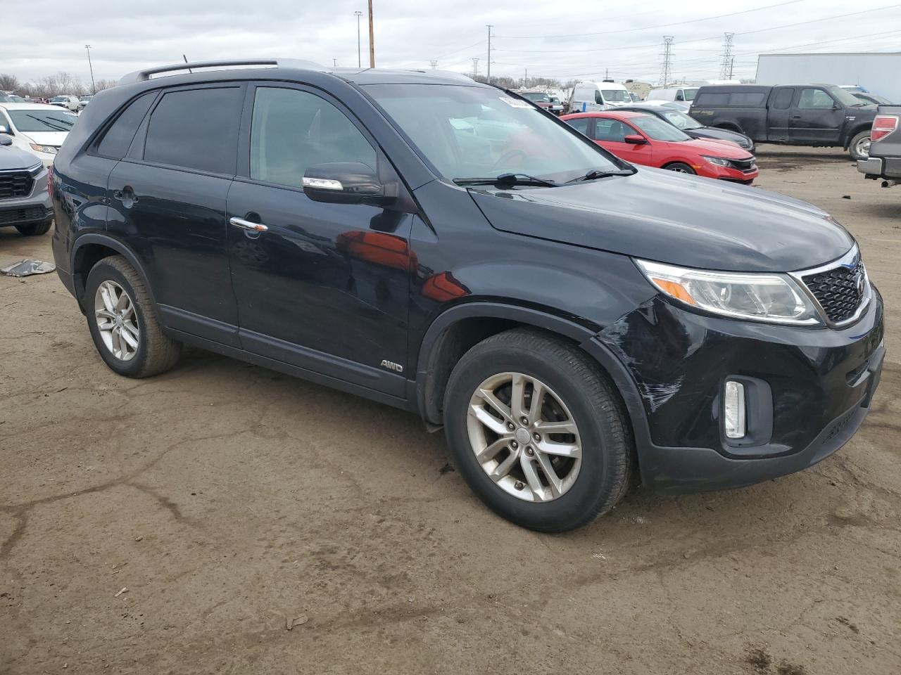 2015 KIA SORENTO LX - Image 4