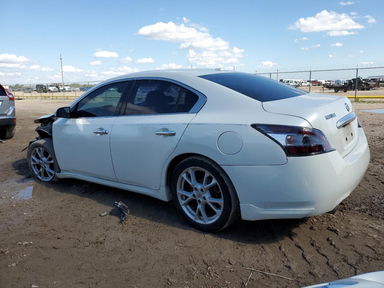 2014 NISSAN MAXIMA S - Image 2