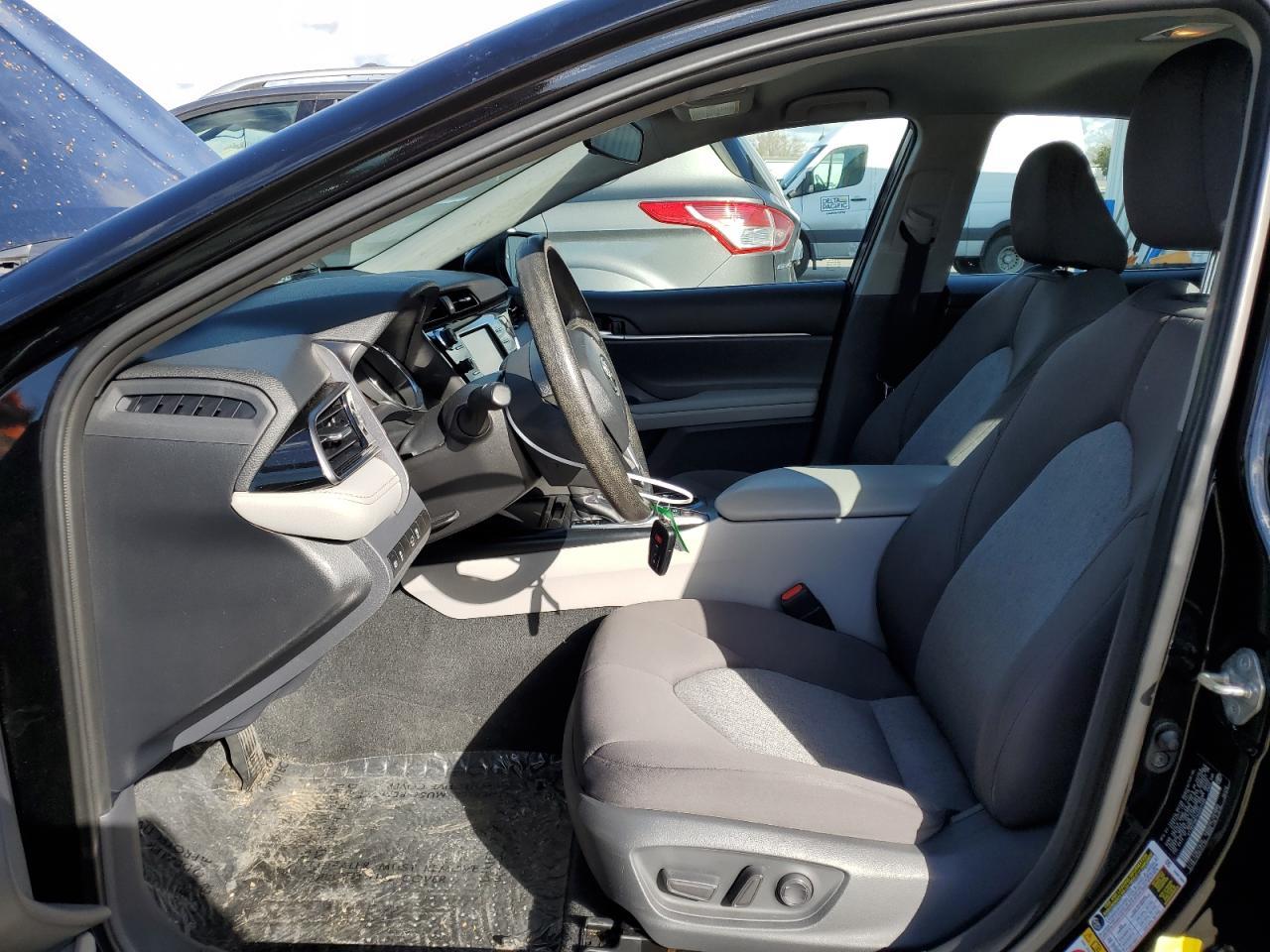 2019 TOYOTA CAMRY LE - Image 7