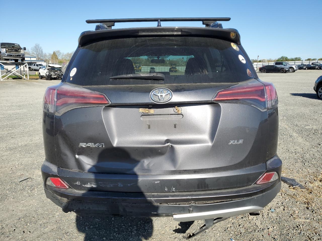 2016 TOYOTA RAV4 XLE - Фото 6