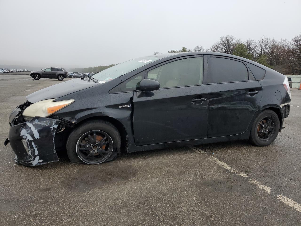 2014 TOYOTA PRIUS car image