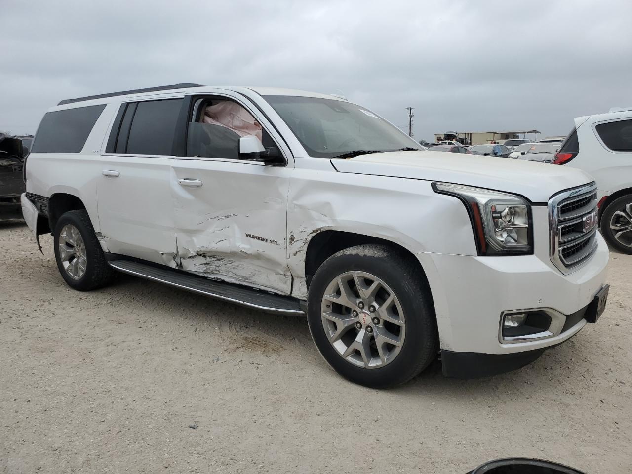 2016 GMC YUKON XL C - Фото 4