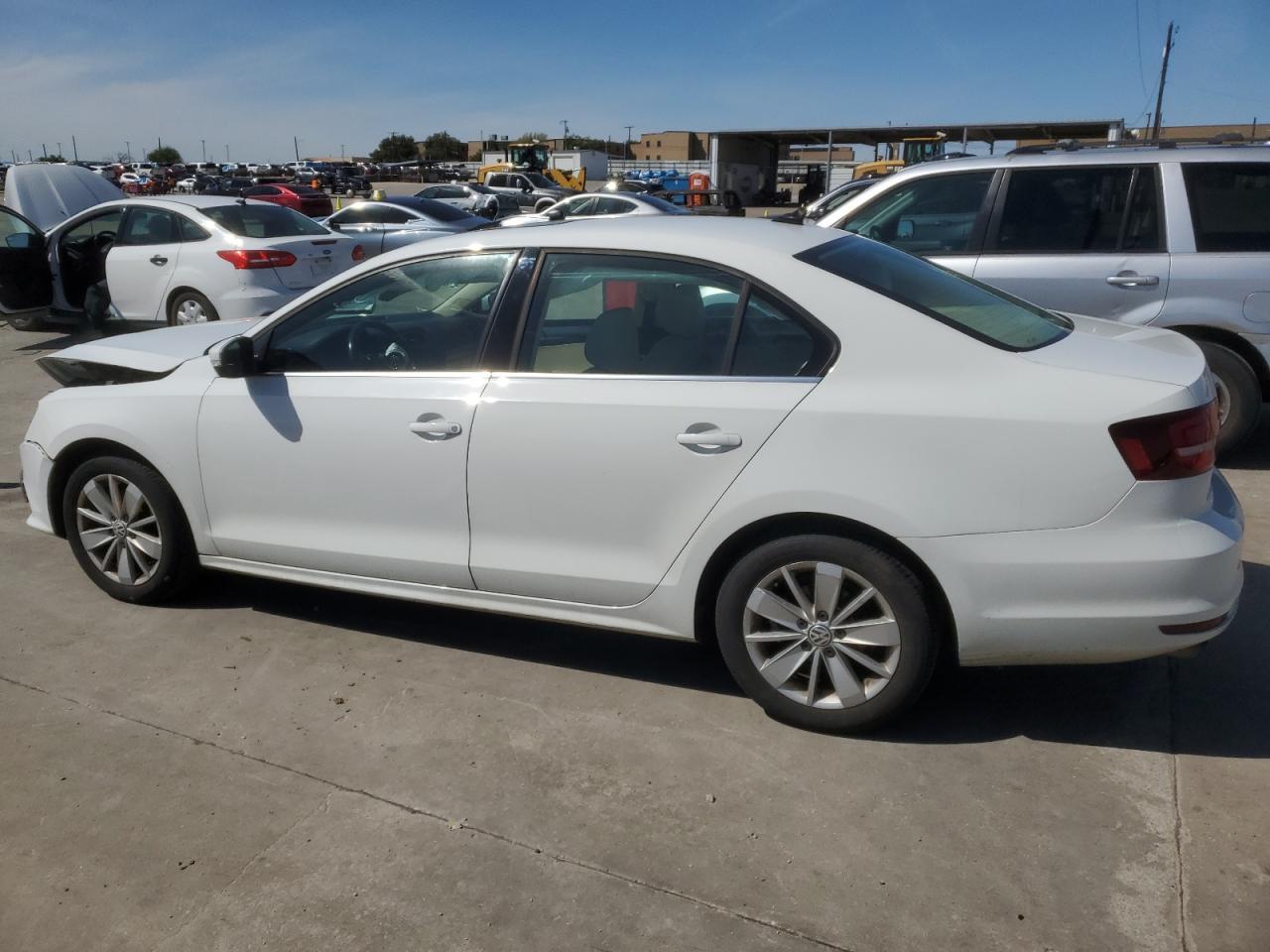 2016 VOLKSWAGEN JETTA SE - Image 2
