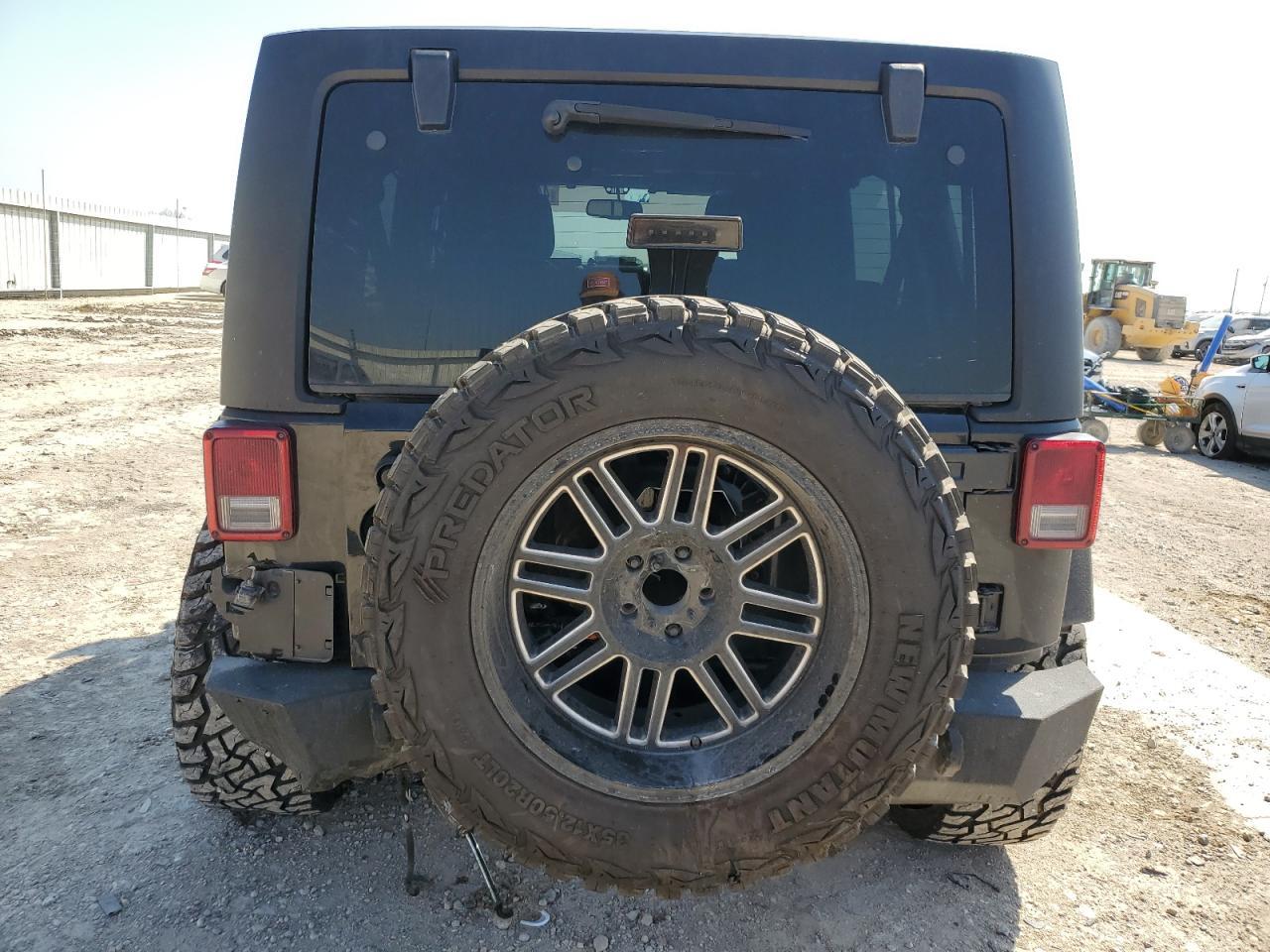 2014 JEEP WRANGLER U - Image 6