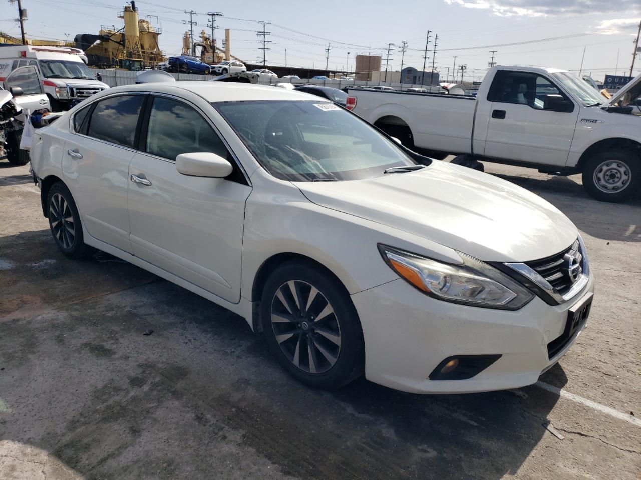 2017 NISSAN ALTIMA 2.5 - Image 4