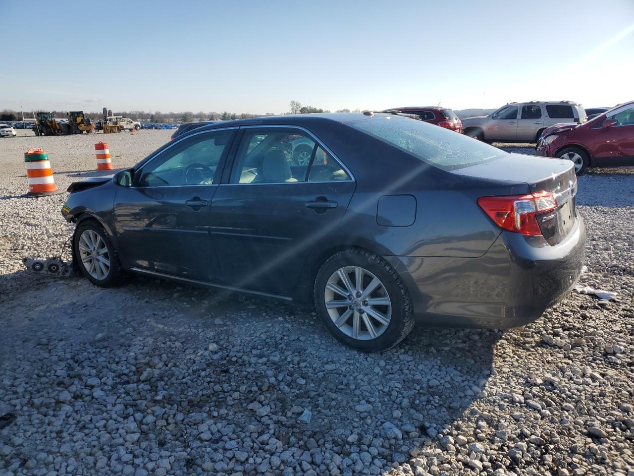 2012 TOYOTA CAMRY SE - Фото 2