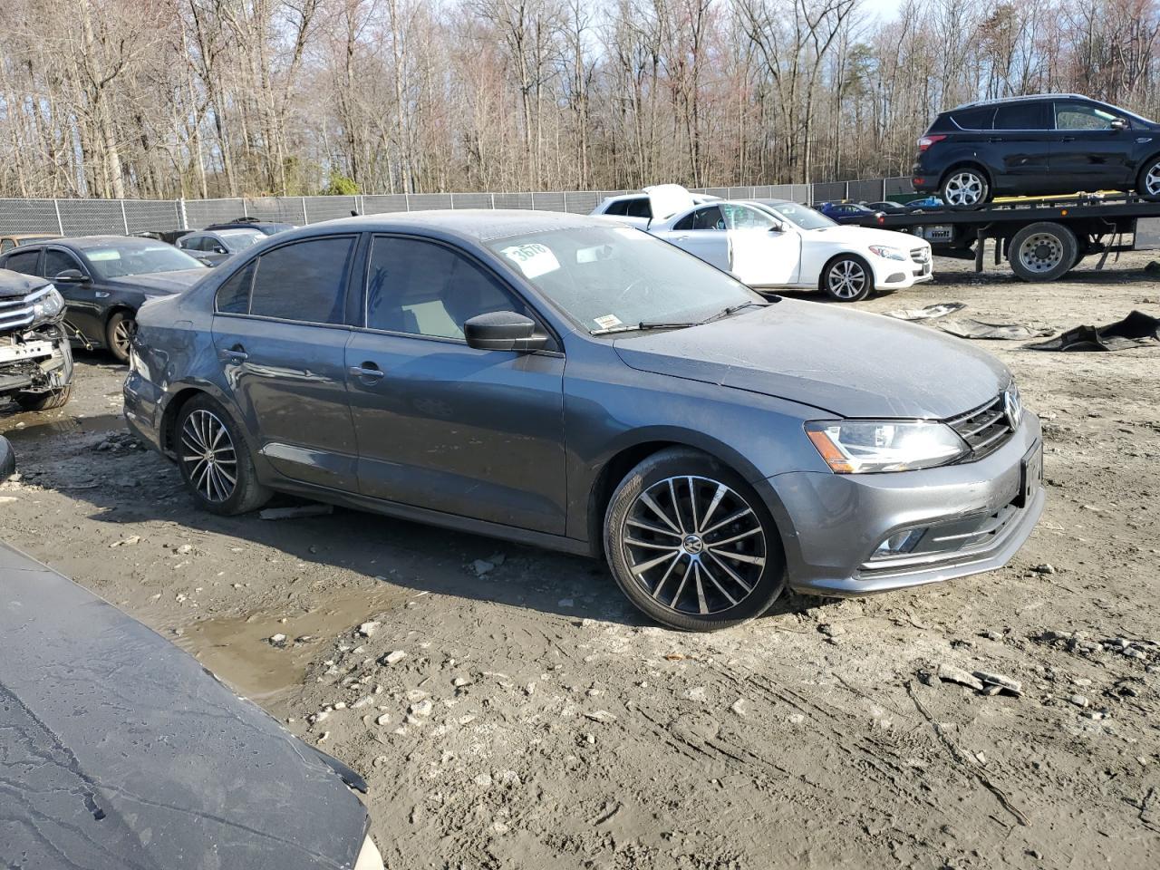 2017 VOLKSWAGEN JETTA SPOR - Image 4