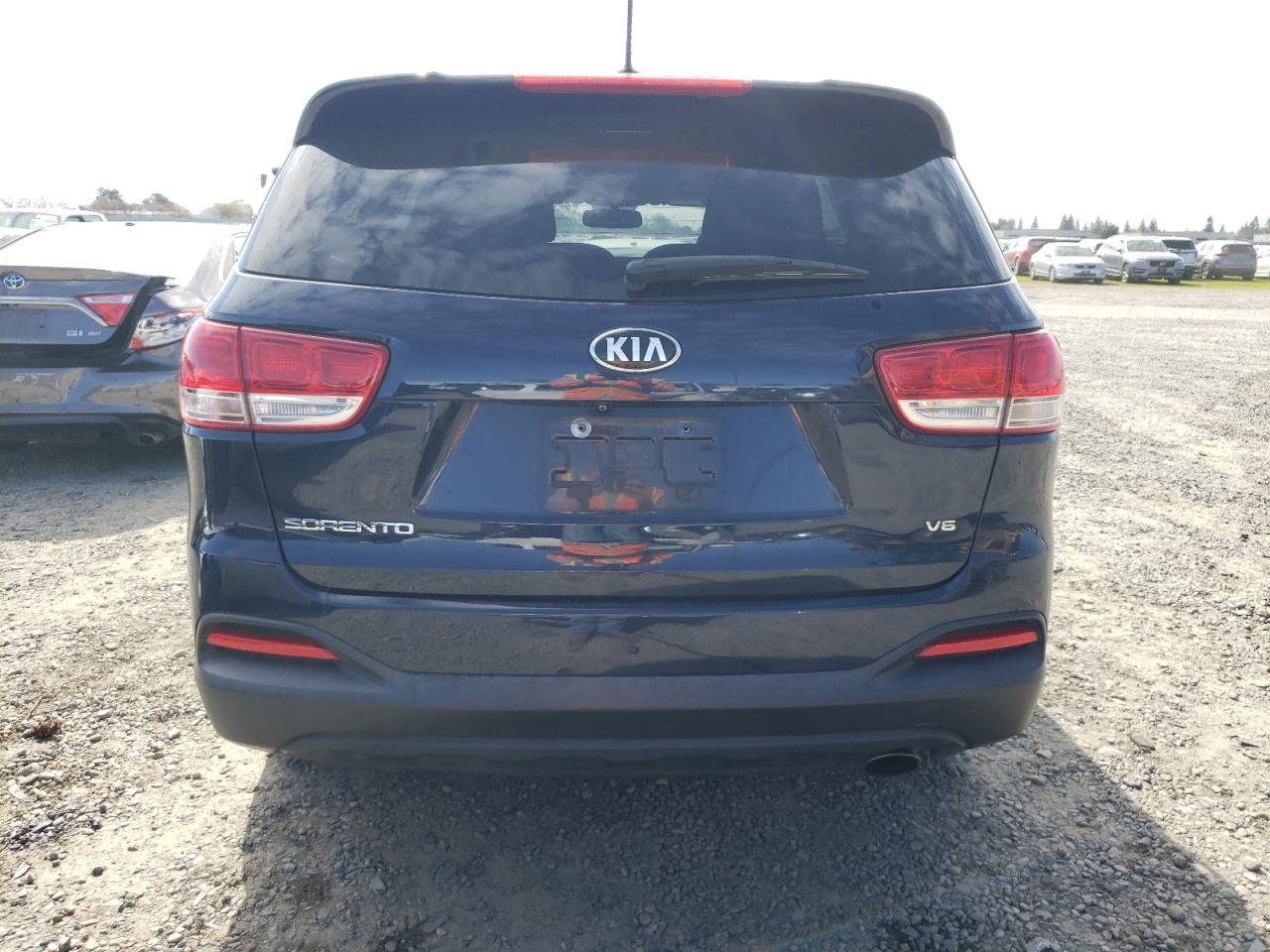 2017 KIA SORENTO LX - Фото 6