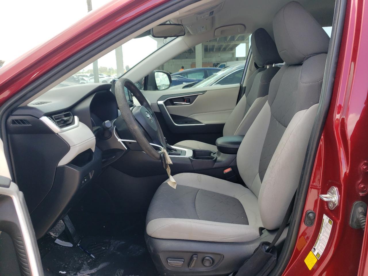 2020 TOYOTA RAV4 XLE - Фото 7
