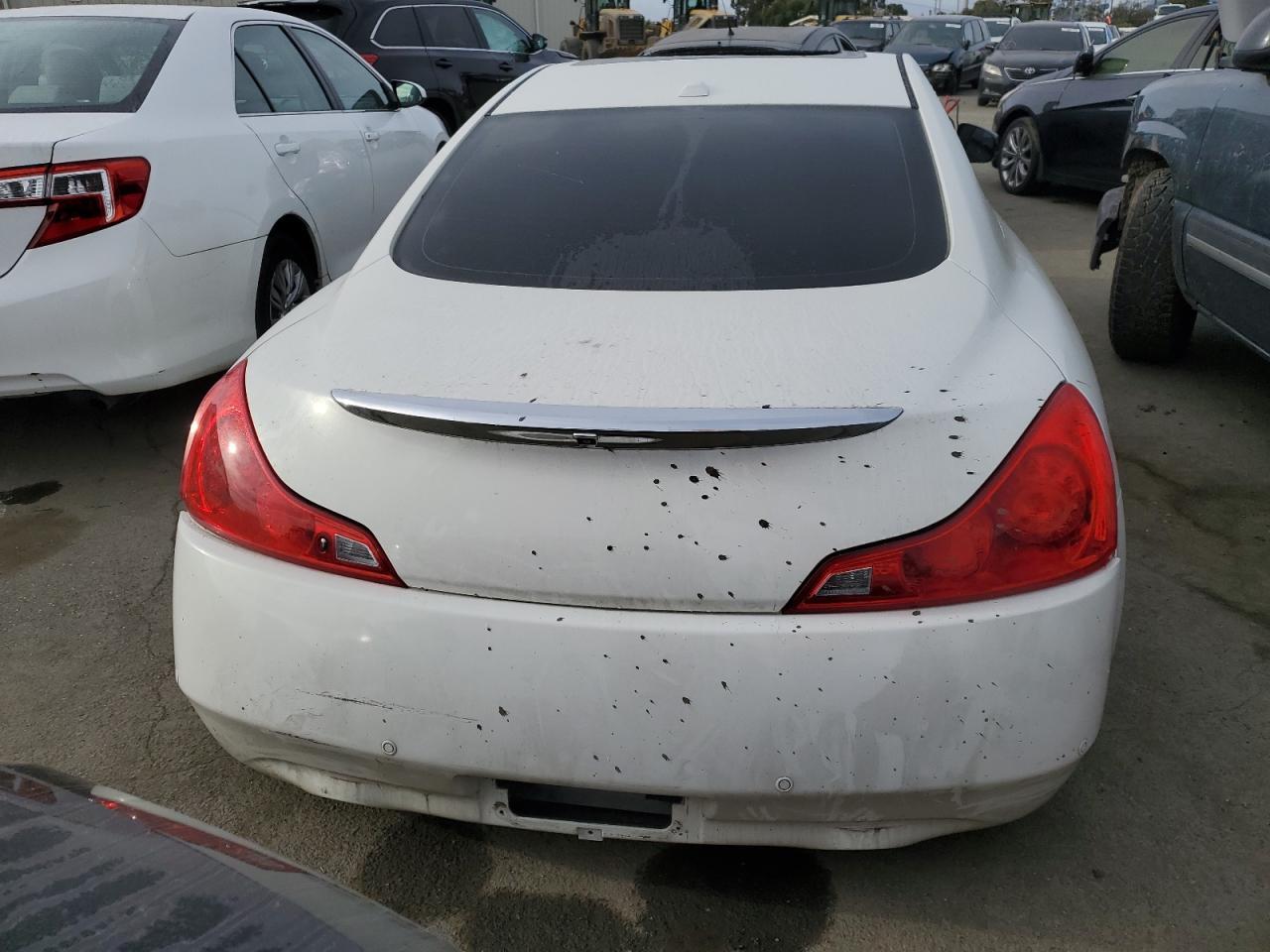 2012 INFINITI G37 BASE - Image 6