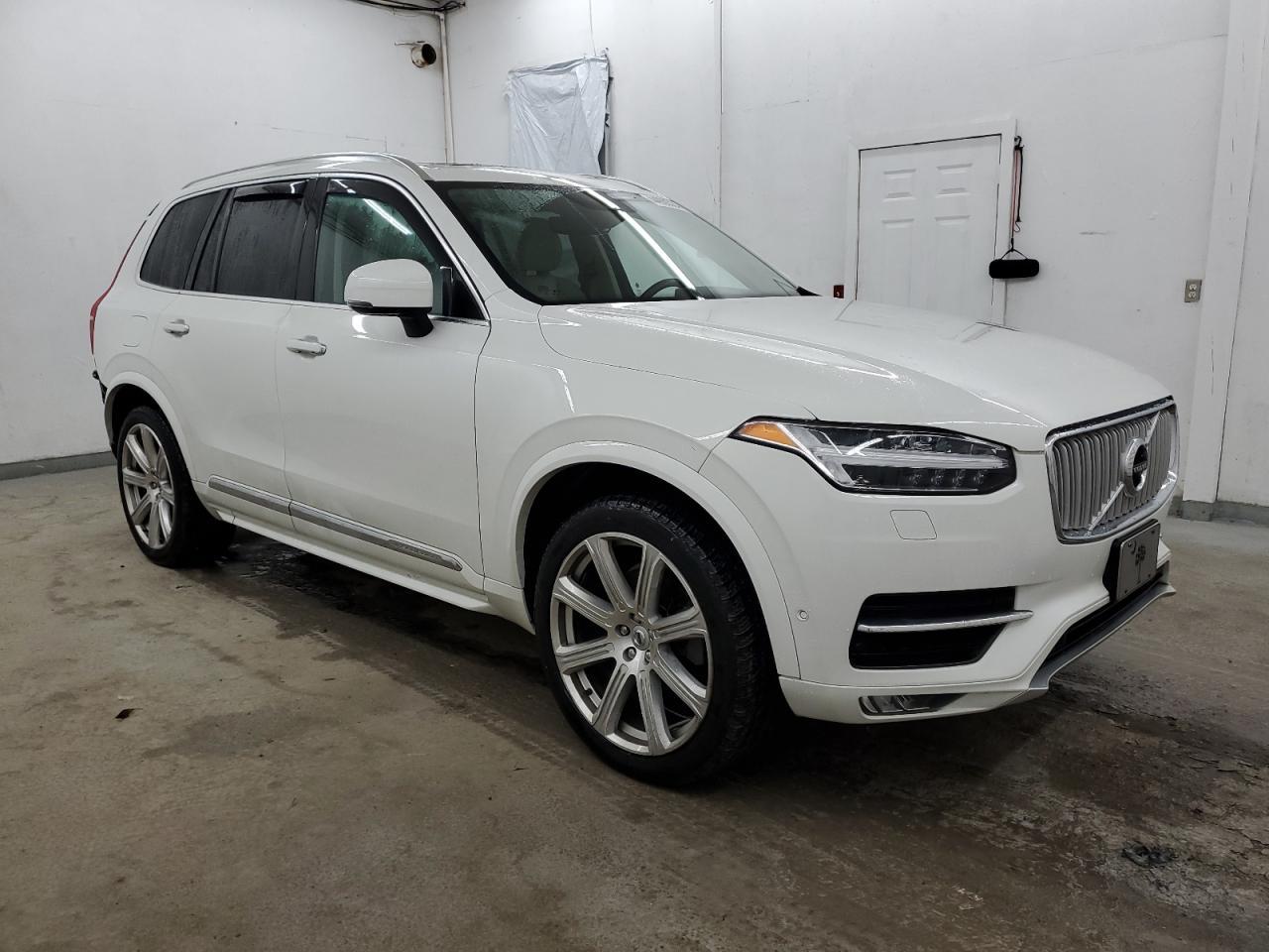 2016 VOLVO XC90 T6 - Фото 4