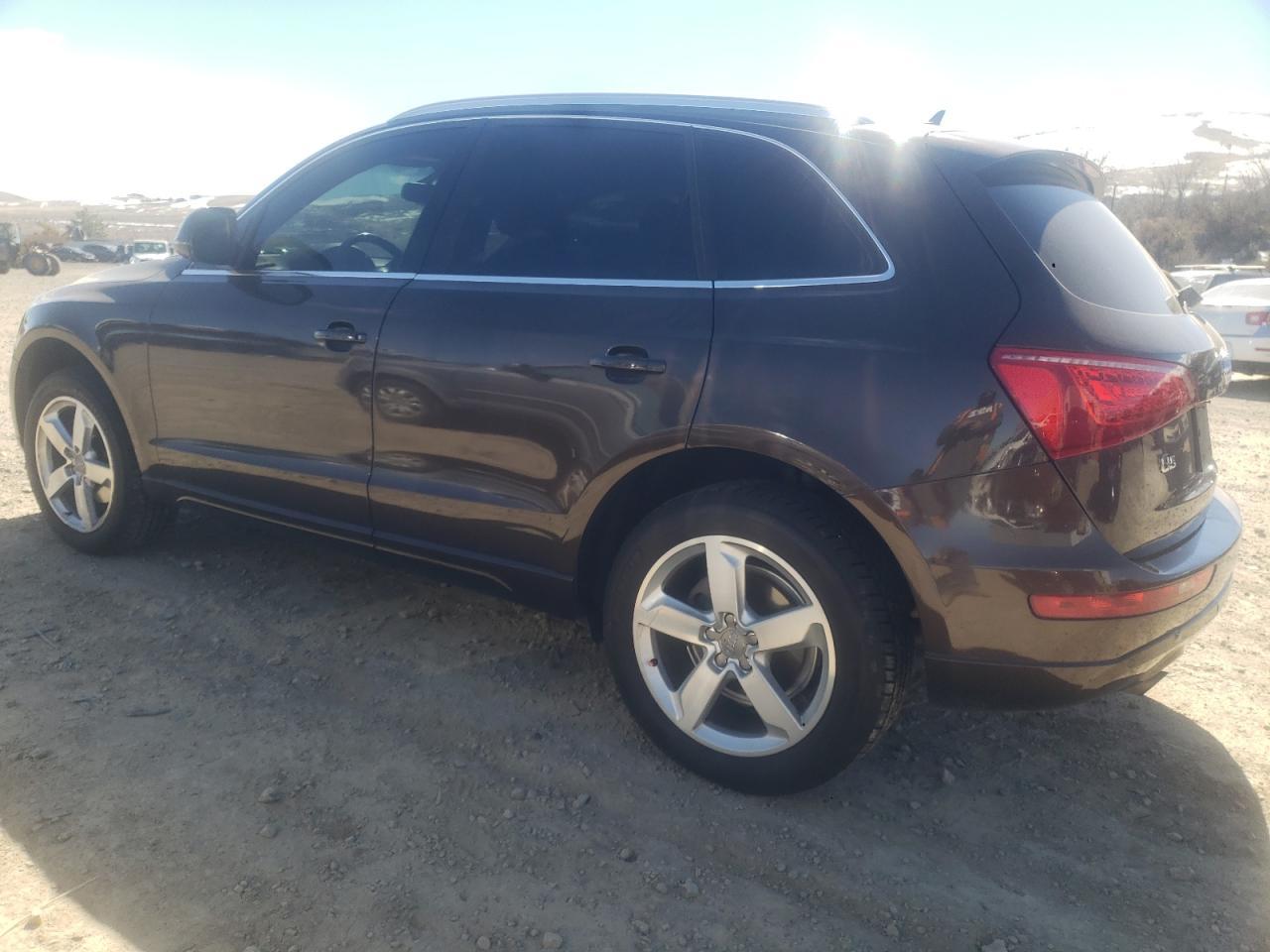 2011 AUDI Q5 PREMIUM - Image 2