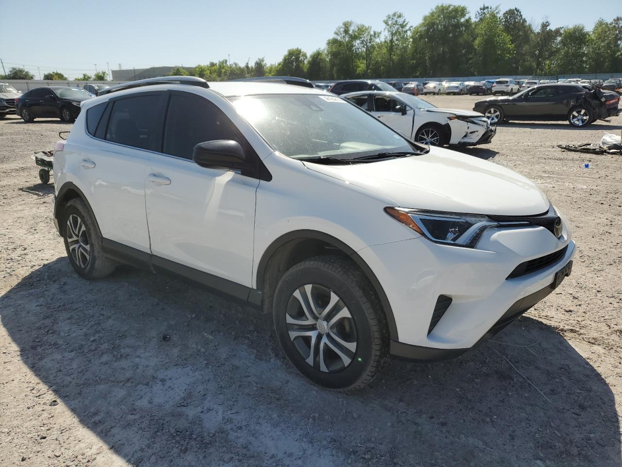 2018 TOYOTA RAV4 LE - Фото 4
