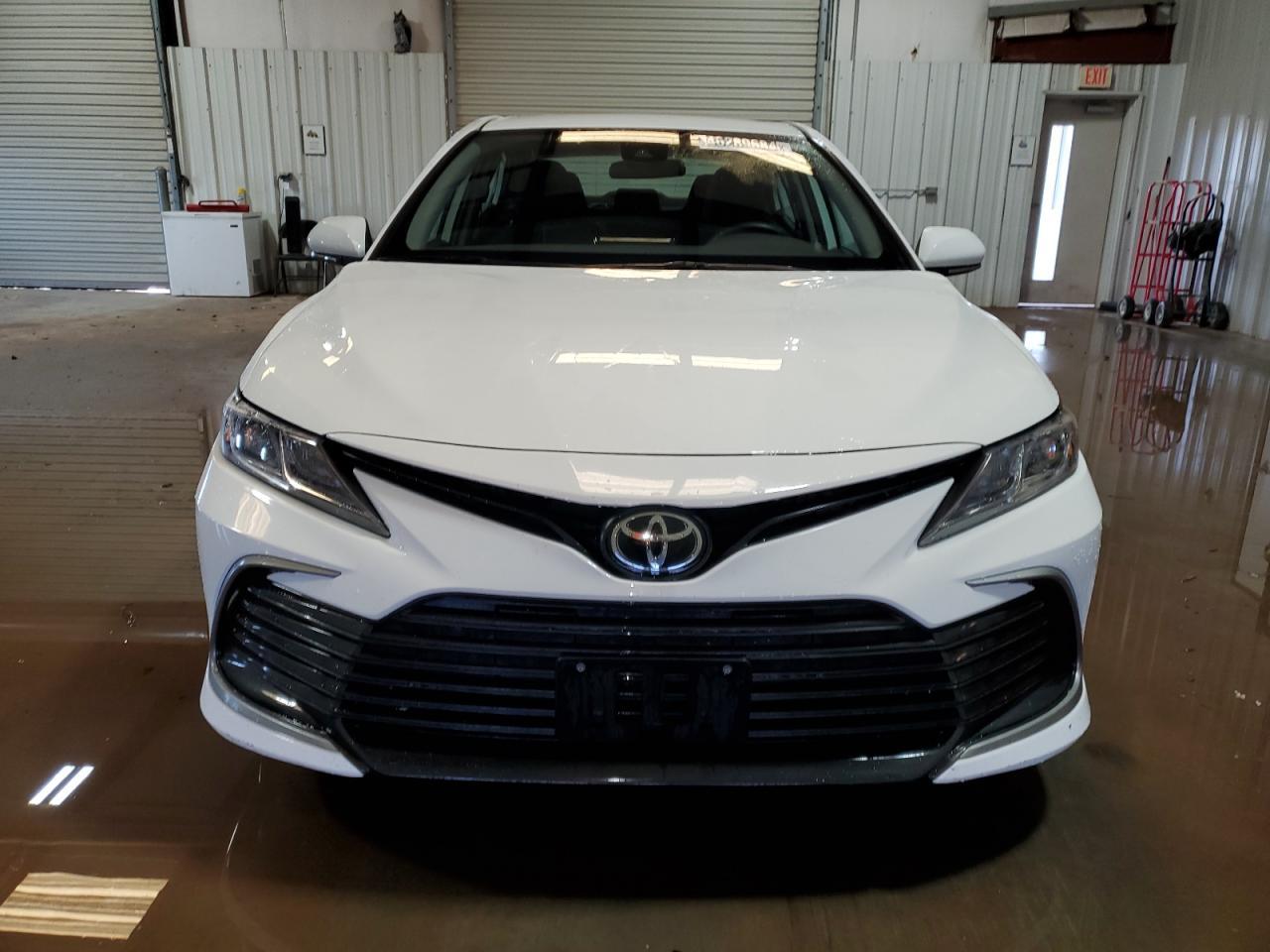 2023 TOYOTA CAMRY LE - Image 5