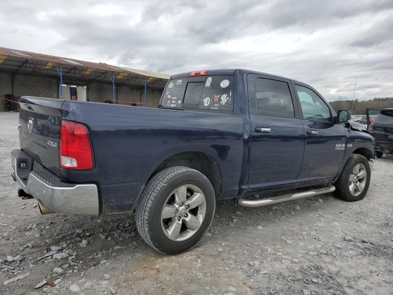2017 RAM 1500 SLT - Image 3