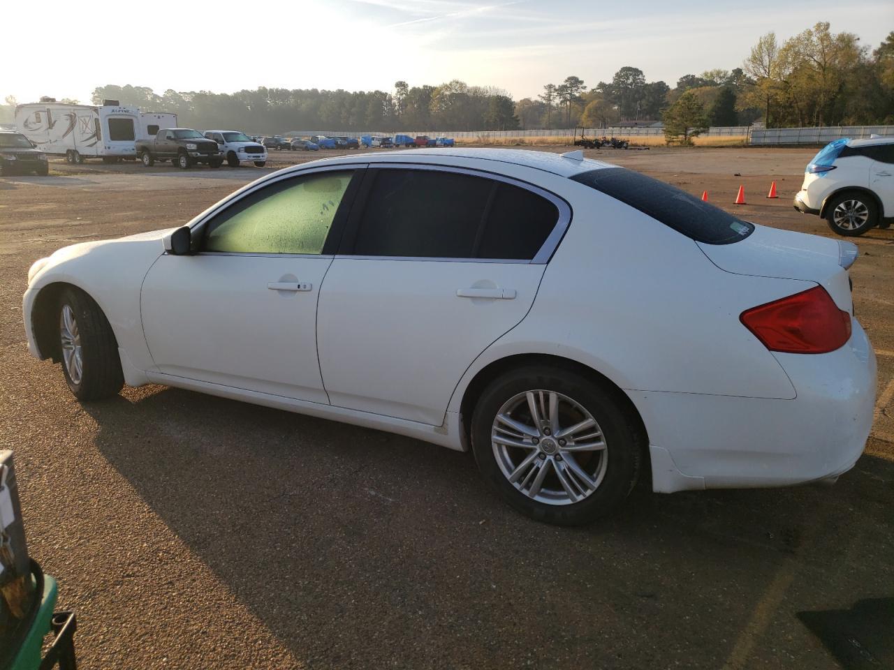 2012 INFINITI G37 BASE - Image 2
