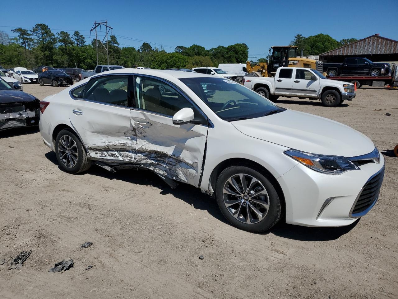 2016 TOYOTA AVALON XLE - Image 4