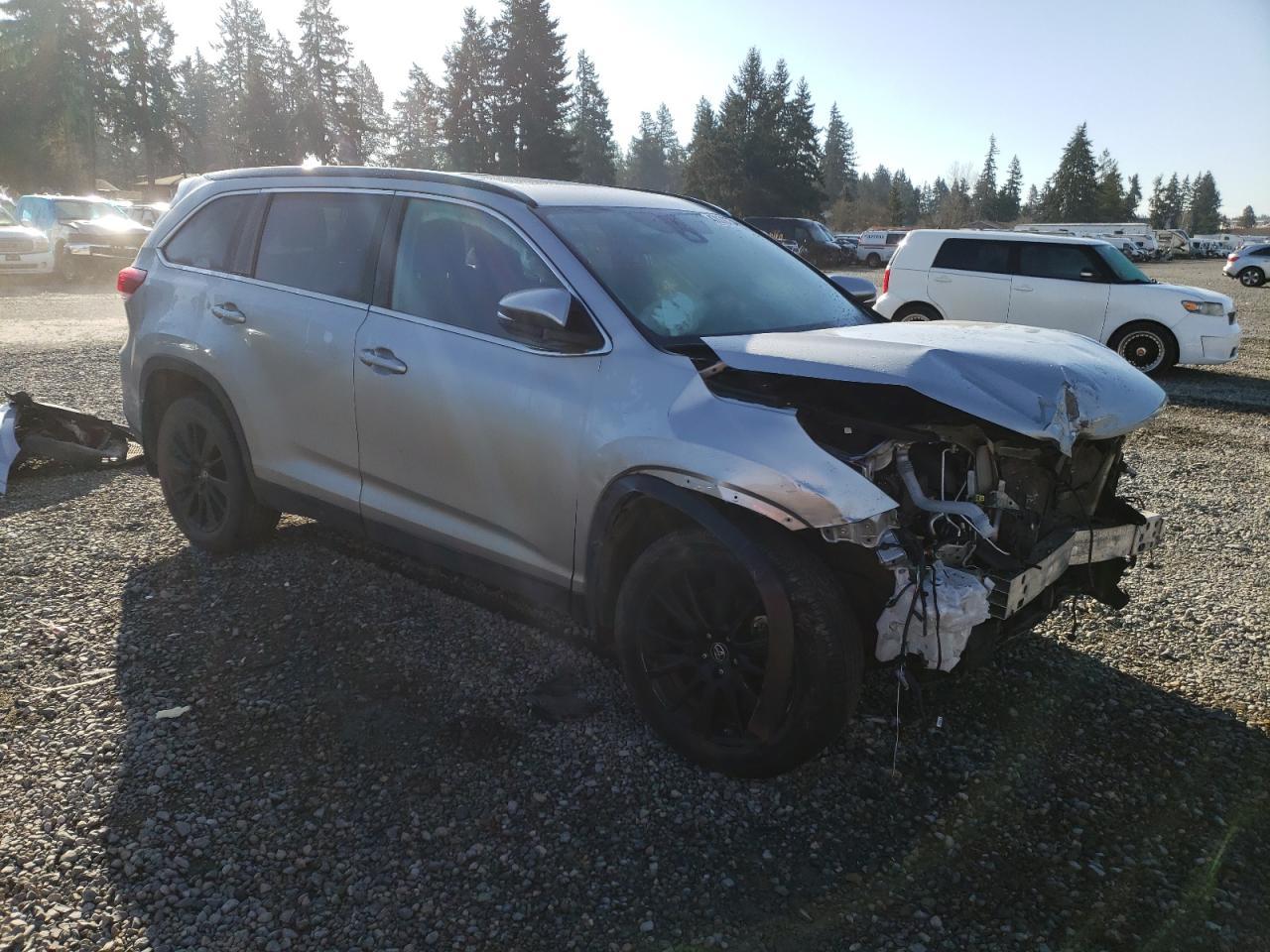 2019 TOYOTA HIGHLANDER - Image 4