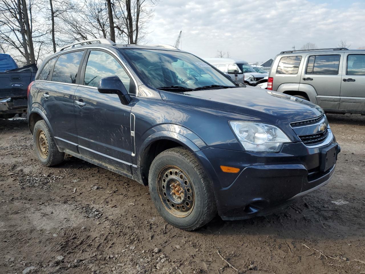 2014 CHEVROLET CAPTIVA LT - Image 4