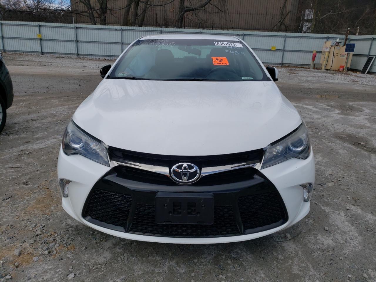 2015 TOYOTA CAMRY LE - Image 5