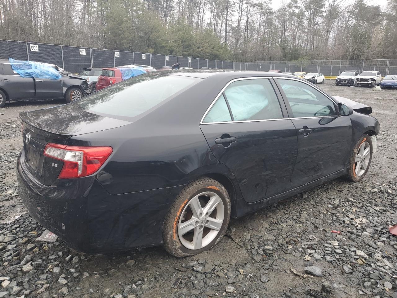 2013 TOYOTA CAMRY L - Фото 3