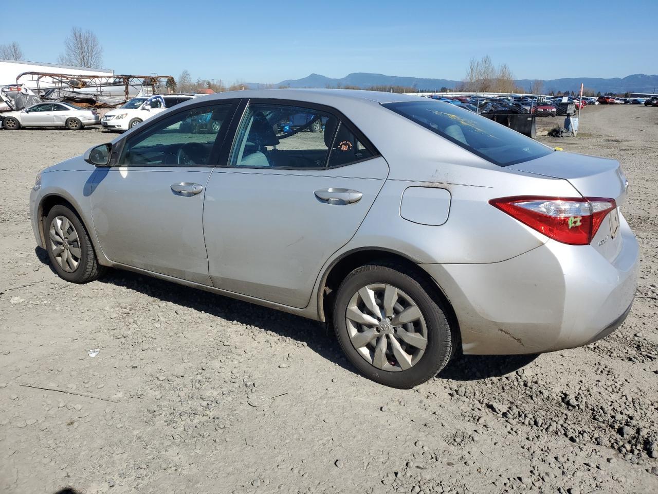 2015 TOYOTA COROLLA L - Image 2
