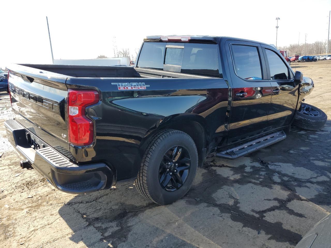 2019 CHEVROLET SILVERADO - Image 3