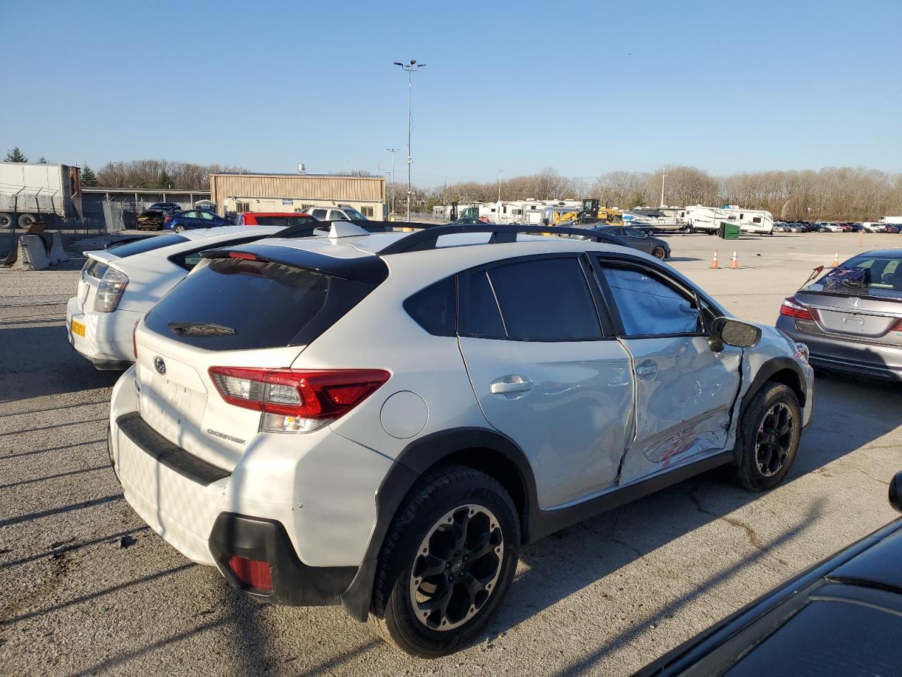 2021 SUBARU CROSSTREK - Фото 3