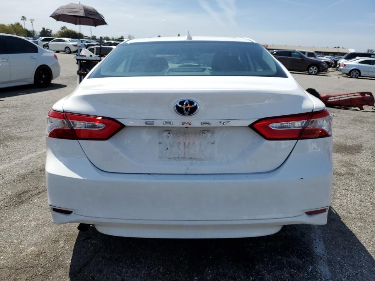 2019 TOYOTA CAMRY LE - Image 6