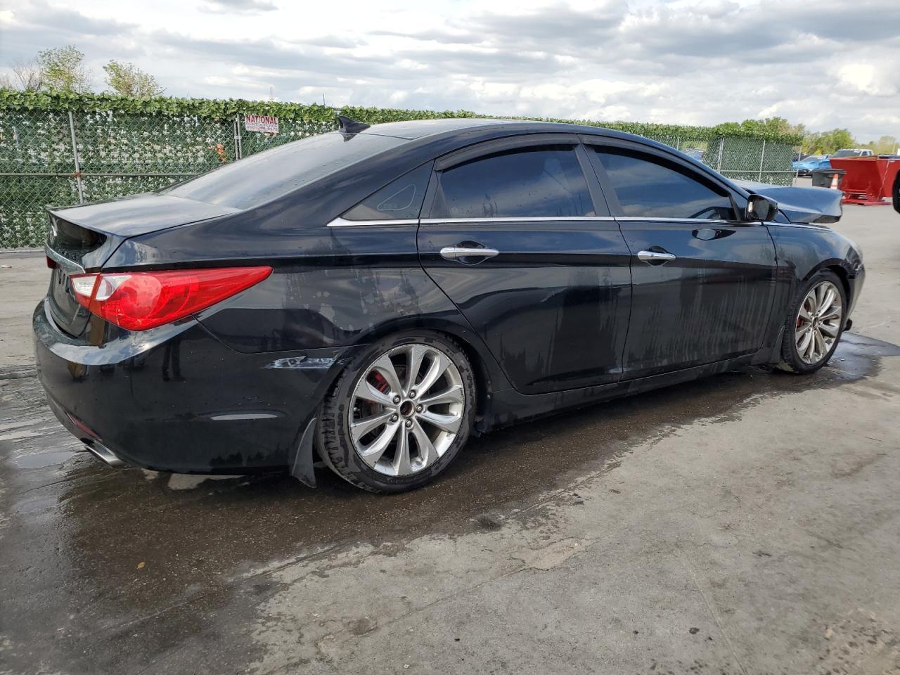 2011 HYUNDAI SONATA SE - Image 3