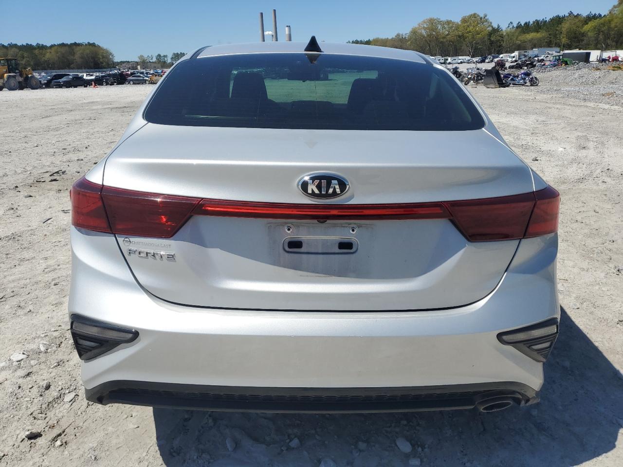 2020 KIA FORTE FE - Image 6
