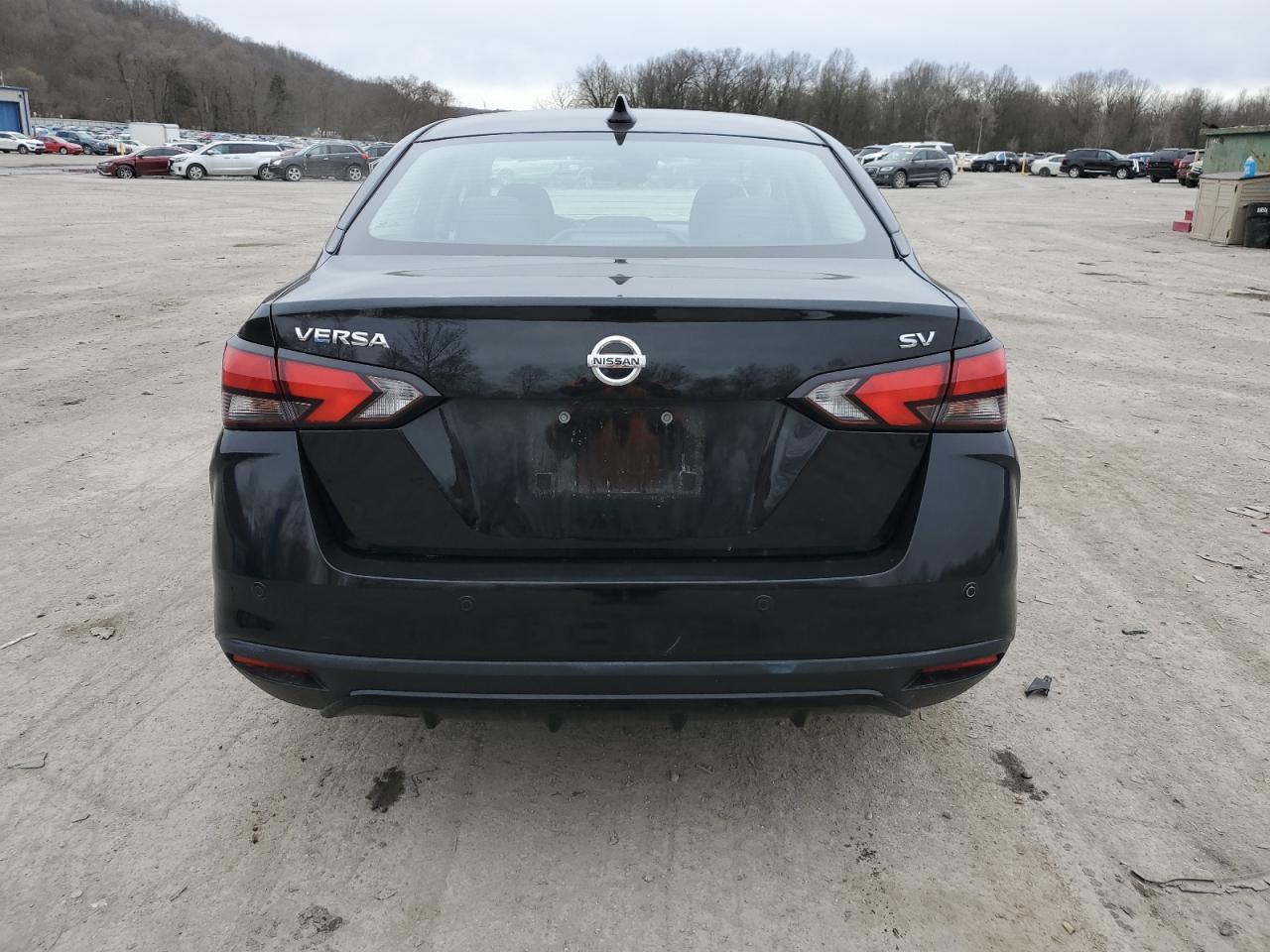 2021 NISSAN VERSA SV - Фото 6