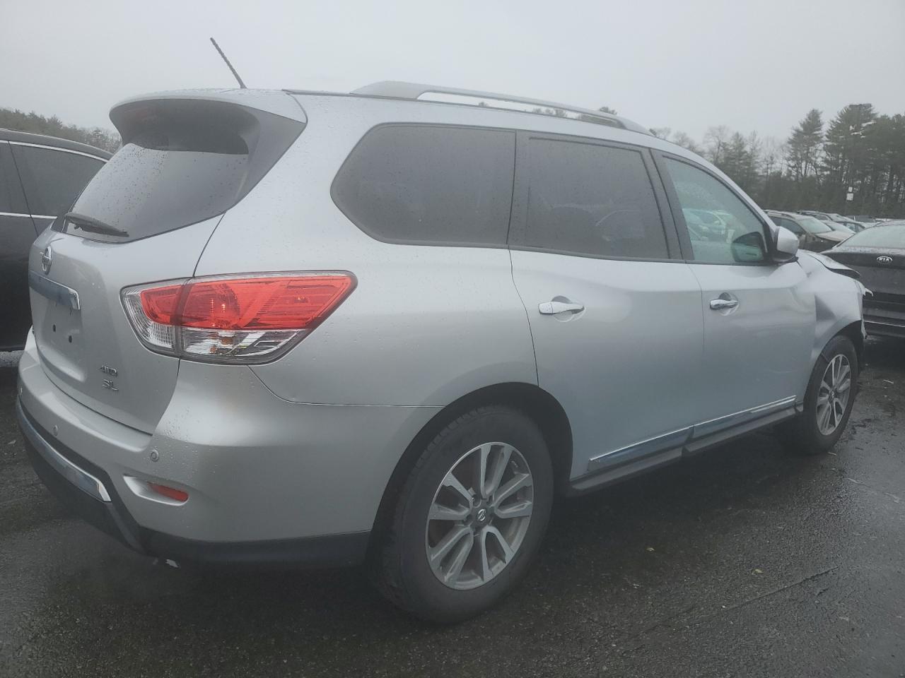 2013 NISSAN PATHFINDER - Фото 3