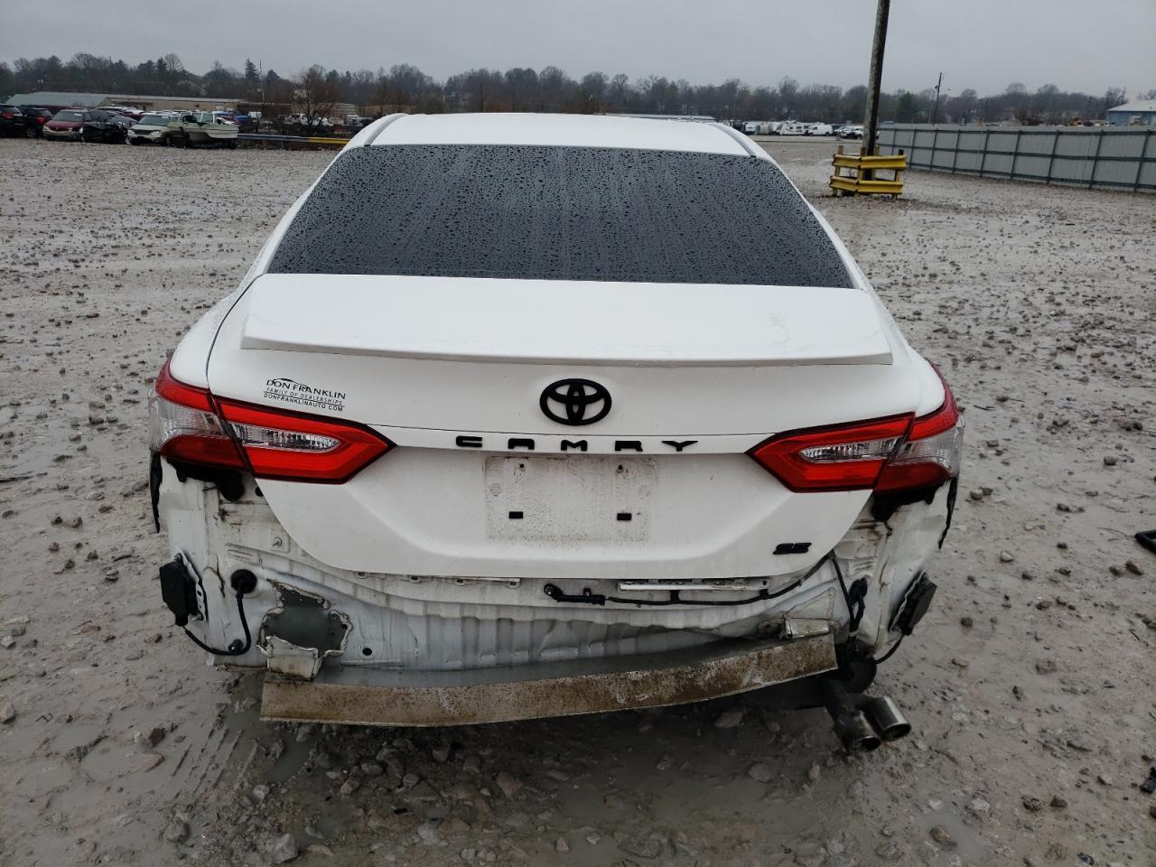 2018 TOYOTA CAMRY L - Фото 6