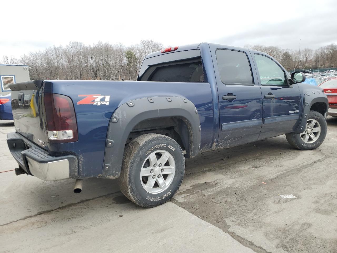 2011 GMC SIERRA K15 - Фото 3
