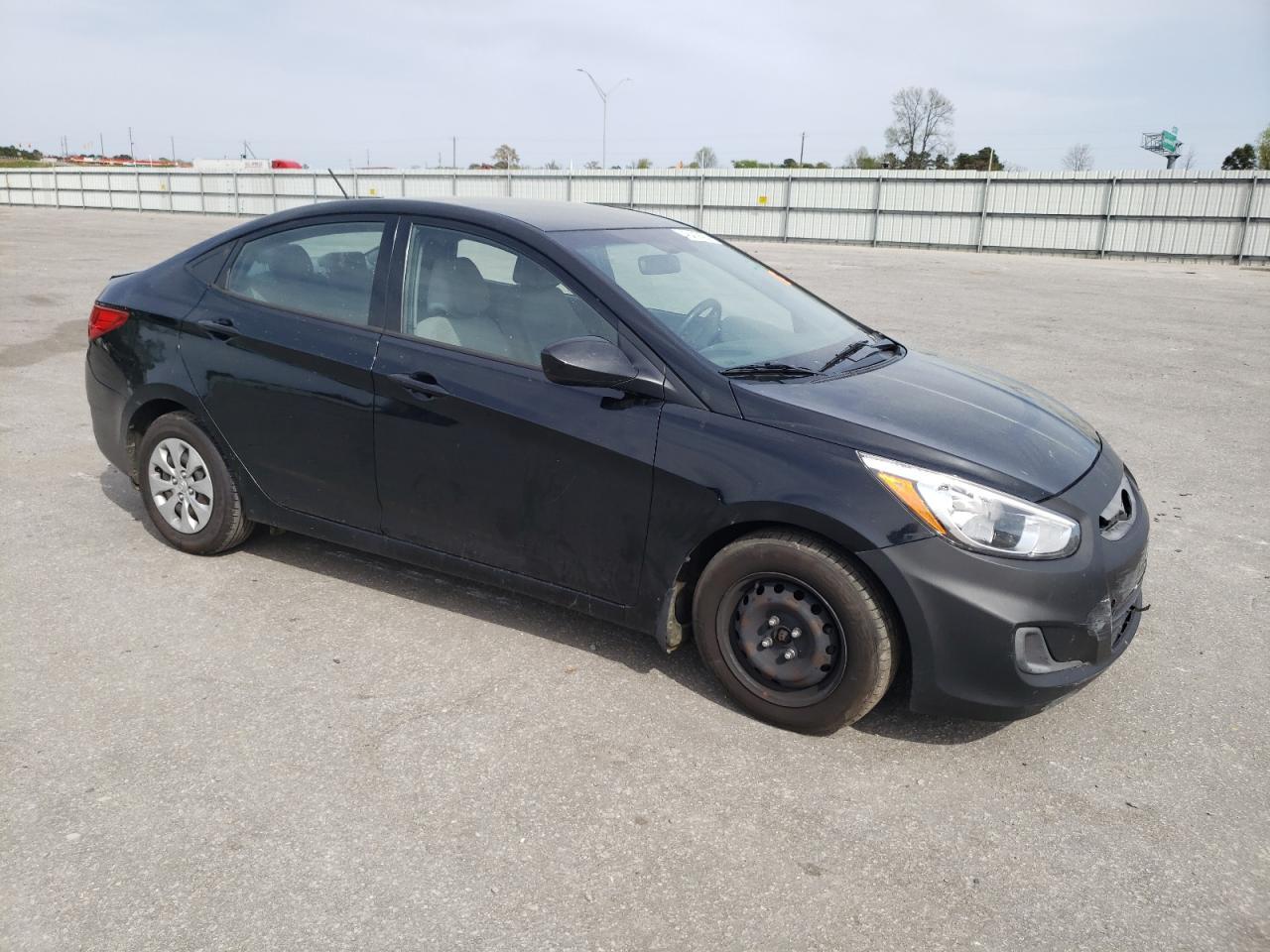 2017 HYUNDAI ACCENT SE - Image 4