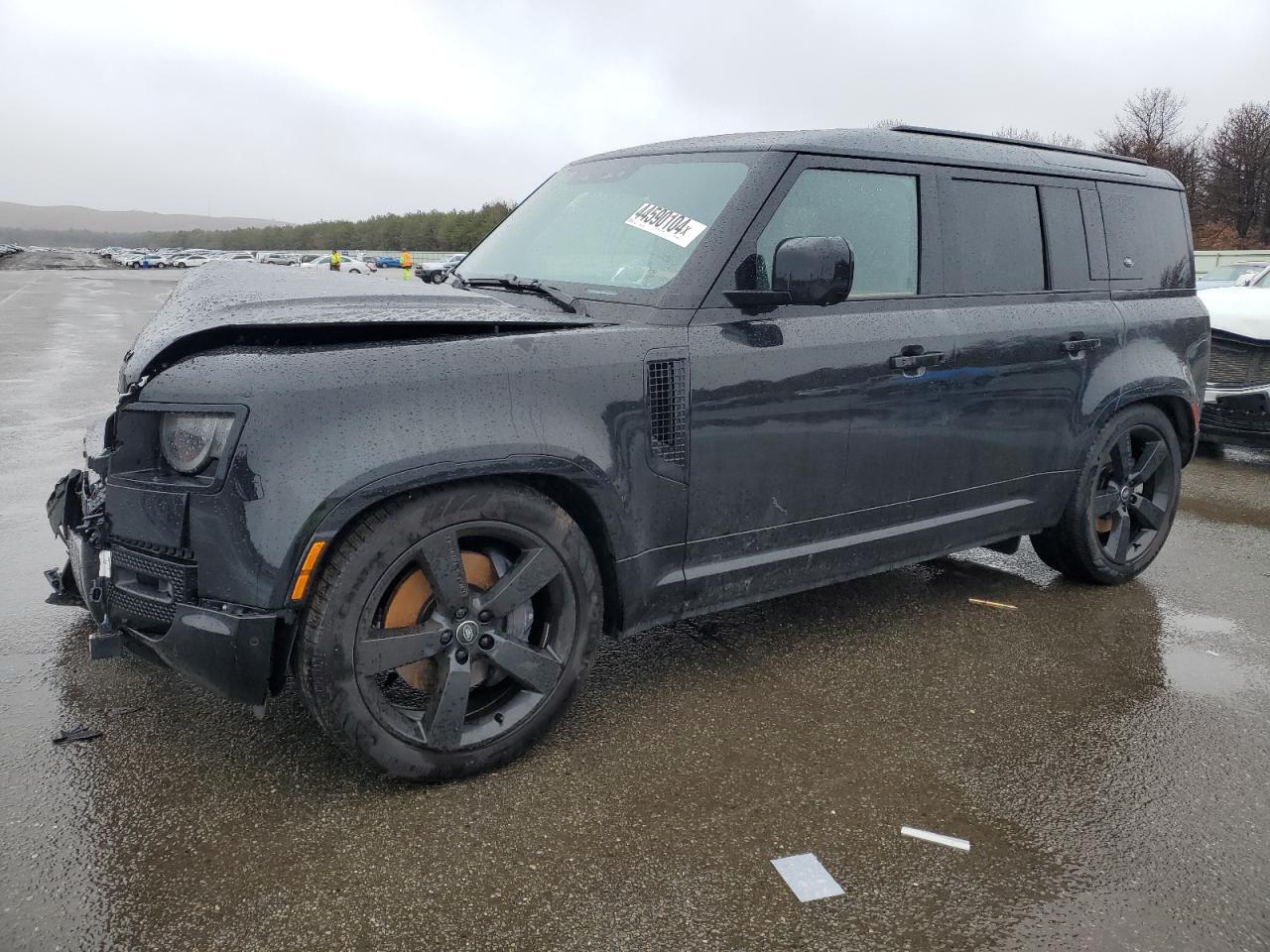 2024 LAND ROVER DEFENDER 1