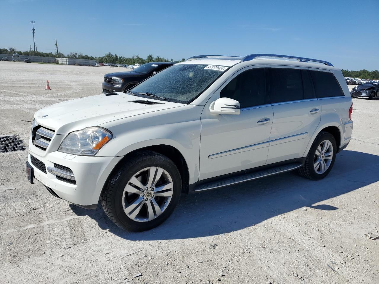 2012 MERCEDES-BENZ GL 450 4MA car image