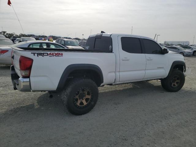 2017 Toyota Tacoma Double Cab - Image 3